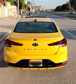 هیۆندای ئەلەنترا